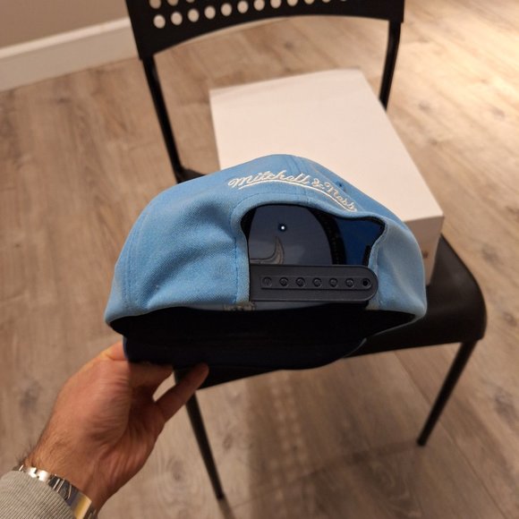 Chicago Bulls basketball Mitchell & Ness baby blue snapback cap hat - Picture 7 of 7